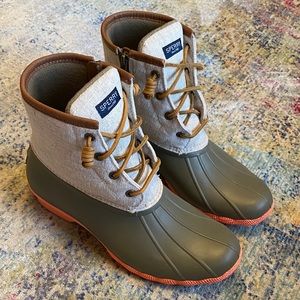 SPERRY Brand New Without Box Women Duck Boots